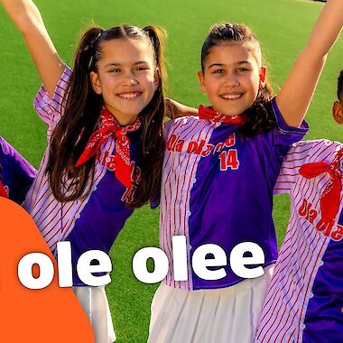 ????Ola ole olee (officiële Koningsspelen clip) - Kinderen voor Kinderen